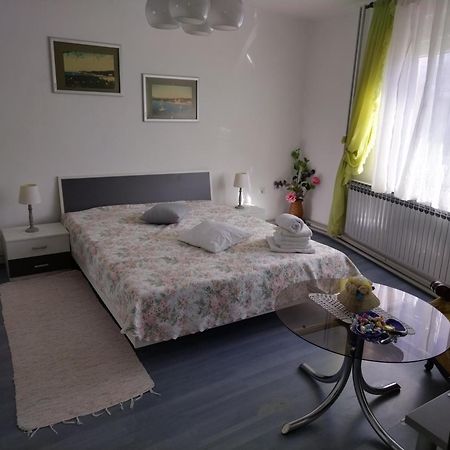 Hotel Sobe Za Nocenje Gospić Zewnętrze zdjęcie